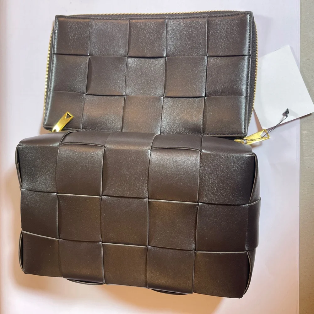 Rare Bottega Veneta Intrecciato Cassette Travel Case Fondant NWT + Dust Bag Auth